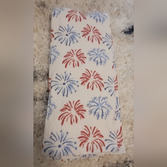 Rae Dunn "CELEBRATE" Set of 3 Kitchen Towels *Red White Blue* Fireworks - Picture 3 of 4